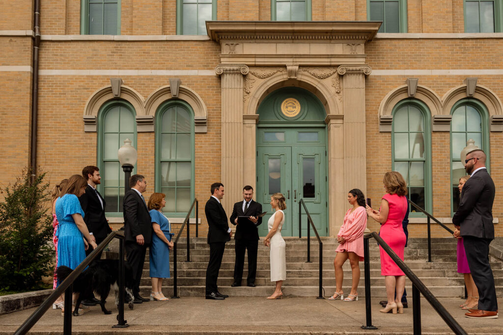 Intimate courthouse wedding ceremony in Springfield, Tennessee