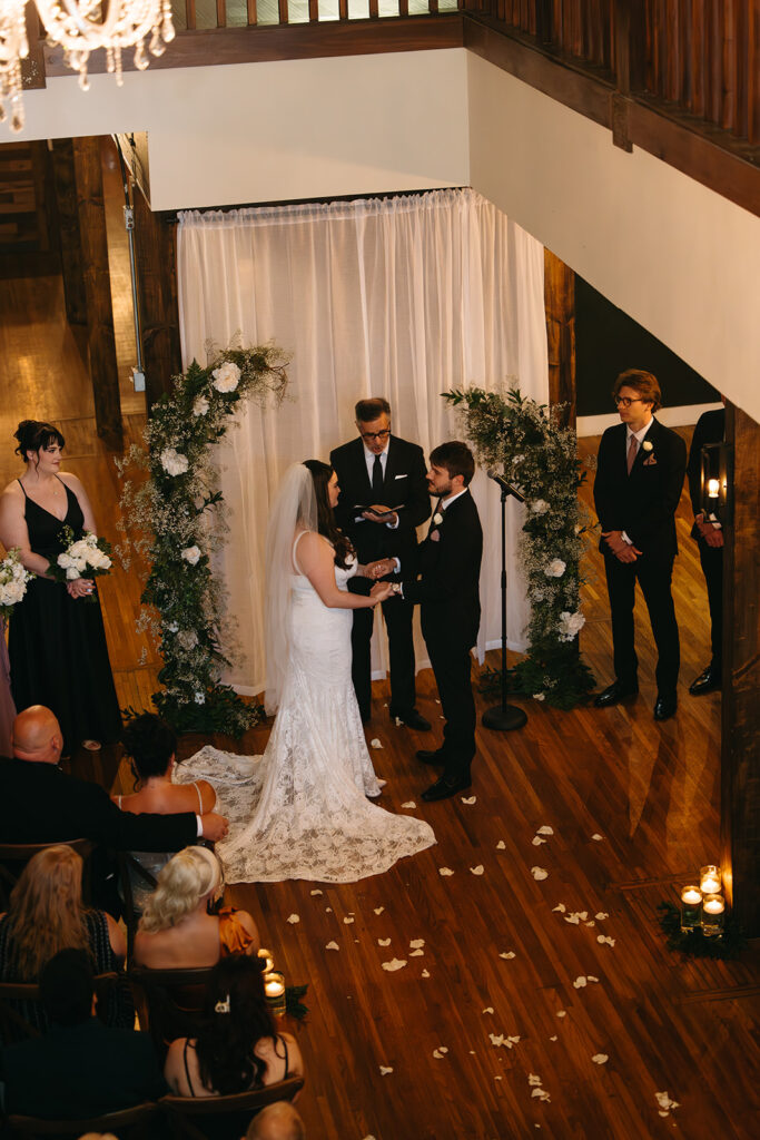 Bride and groom get married at rustic and elegant wedding venue in Tennessee